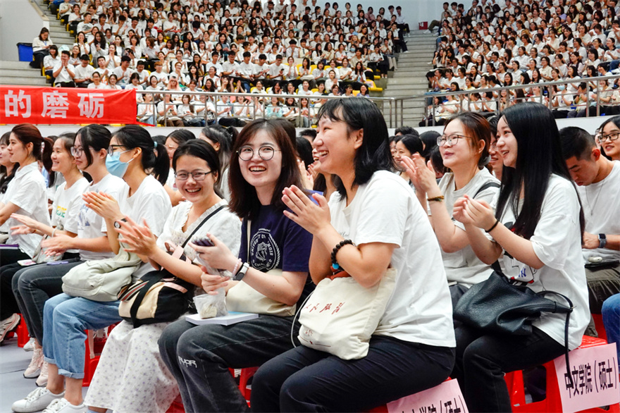 开学典礼15.jpg 开学典礼15.jpg