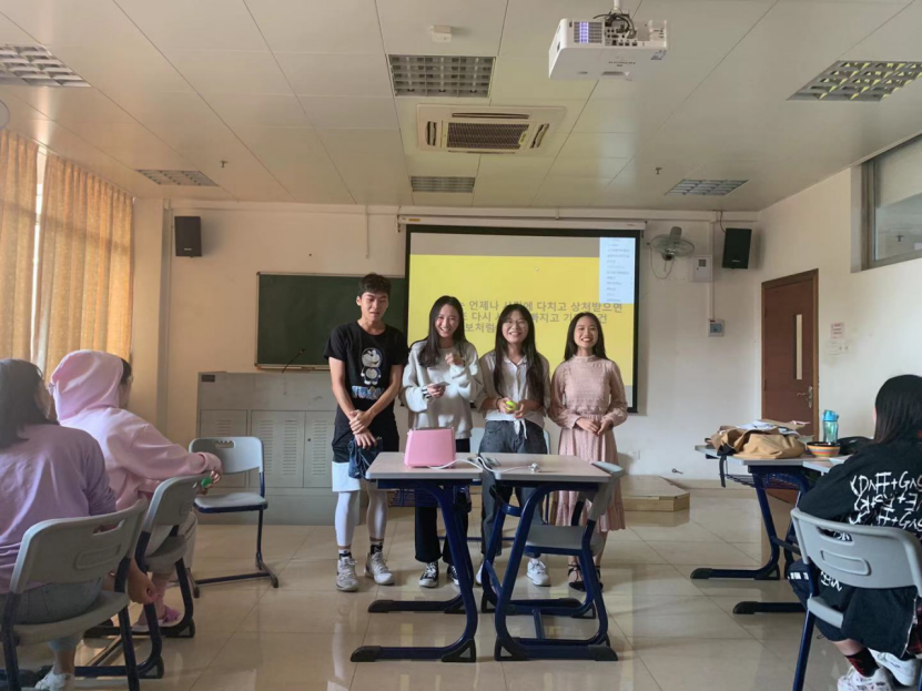 说明: https://foalc1.gdufs.edu.cn/__local/E/34/FB/22422A7657536001B2AEED2B8DA_921EB3CA_1FA922.png